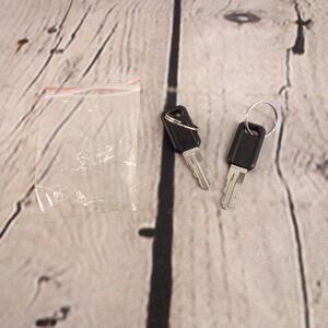 Unknown Guitar Case Keys